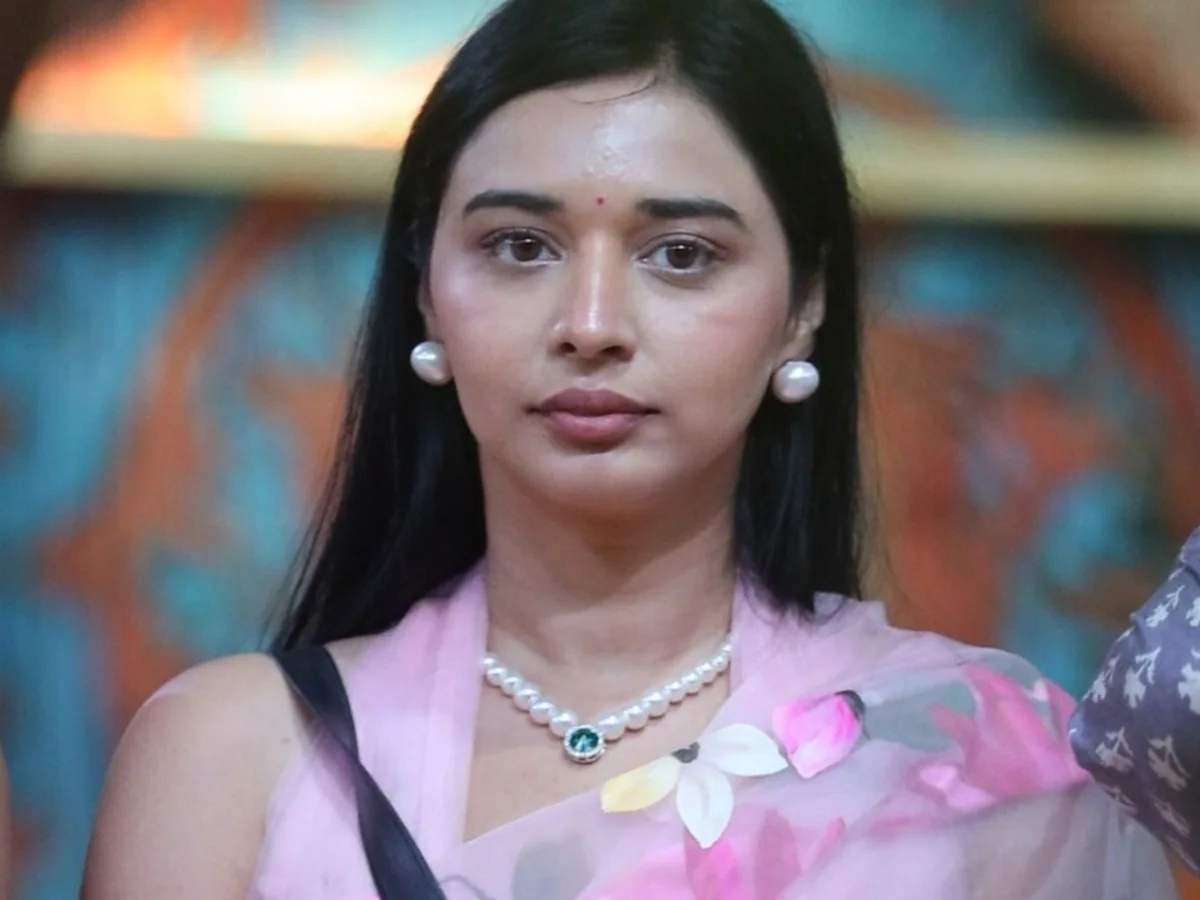 19 साल की उम्र में मरना चाहती थीं तान्या मित्तल, फूट-फूटकर रोते हुए बोलीं- पापा मुझे… 2 MixCollage 09 Sep 2025 09 35 AM 4064 1757390772495 1757390779845 1