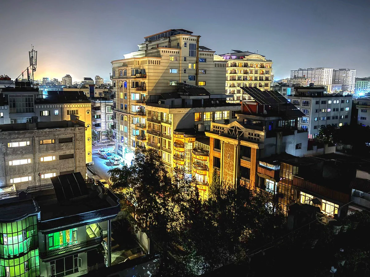 TOPSHOT AFGHANISTAN INTERNET 0 1760060102185 1760060112057