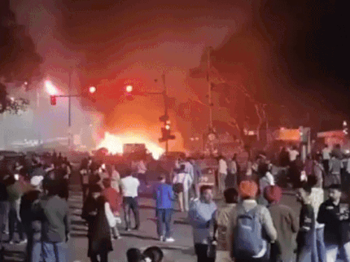 comp1 ezgifcom resize 4 1 1763559732