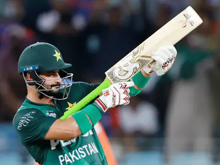 ICC ने हारिस रऊफ पर बैन लगाया:PAK बॉलर ने एशिया कप में फाइटर प्लेन गिराने का इशारा किया था, सूर्या की फीस कटी 3 gif1758769163 1762268172