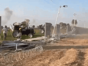 ezgifcom animated gif maker 2025 12 10t231002217 1765388346