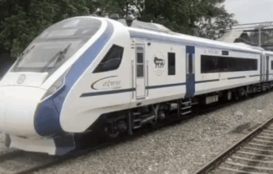 इंटरसिटी के टेम्परेरी बंद होने से वंदे भारत में वेटिंग:240 रूपए ज्यादा देने पर भी जयपुर का नहीं मिल रहा टिकट, 13 दिसंबर तक रहेगी दिक्कतें 10 whatsappvideo2025 12 11at94028am ezgifcom resize 1765426355