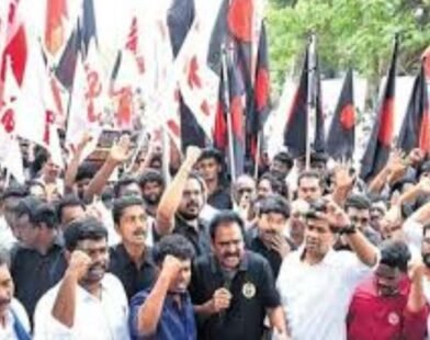 1971152 ugc oppose photo social media