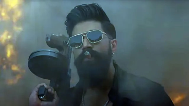 पोस्टपोन हुई यश की Toxic, रणवीर सिंह की Dhurandhar 2 के साथ नहीं होगी रिलीज; क्यों लिया गया ये फैसला? 2 Toxic 1 1772601155622 v